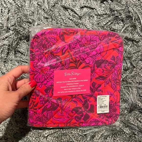 Lilly pulitzer deals chapstick holder